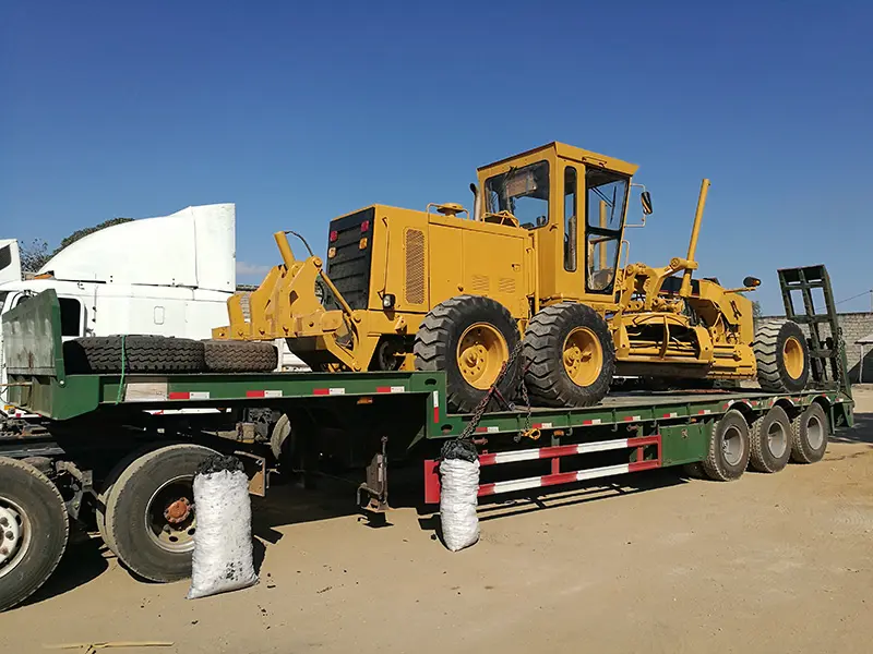 3 Axle Lowbed Trailer Use in Mozambique