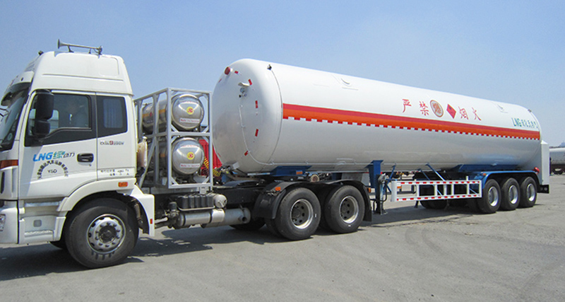 3 Axle 52.6m3 LNG Tanker Trailer Overview