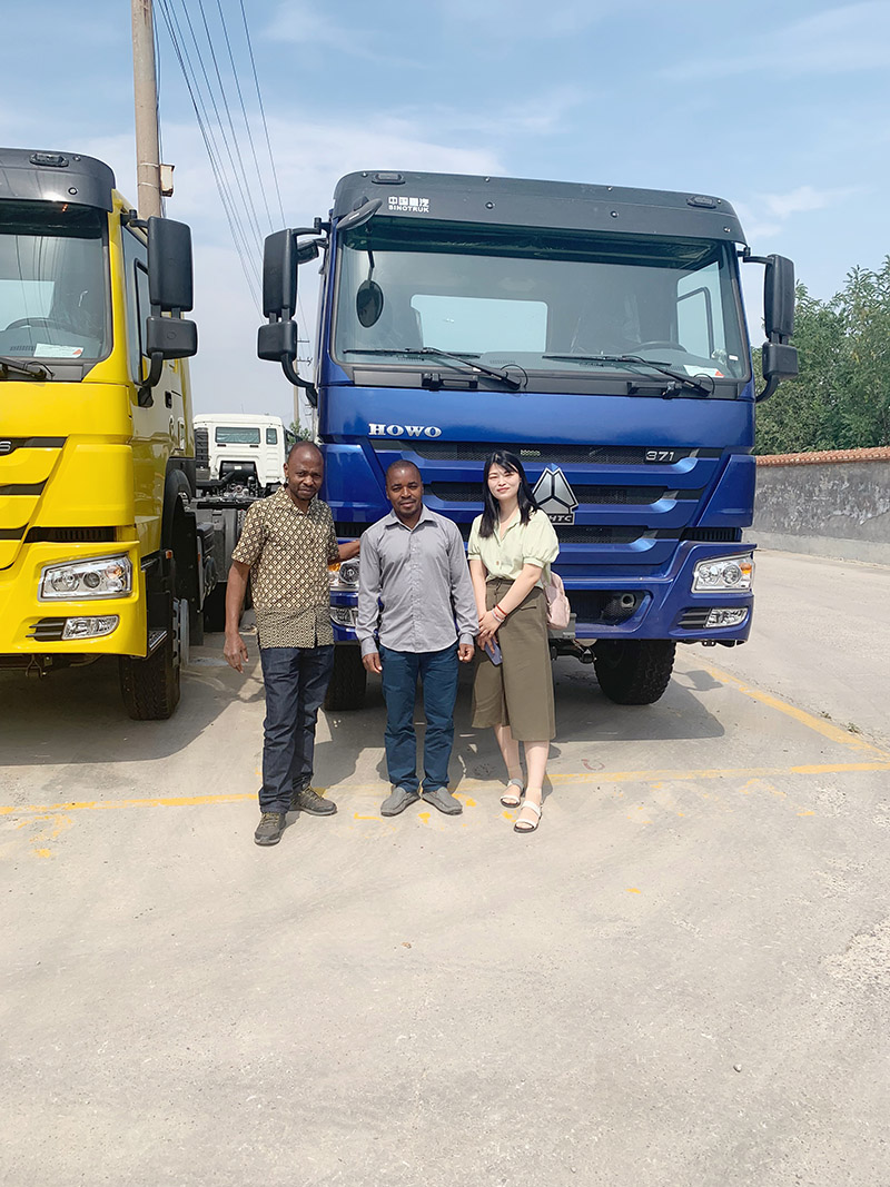 Mozambique Customer Visit Our Trailer and Truck Factory