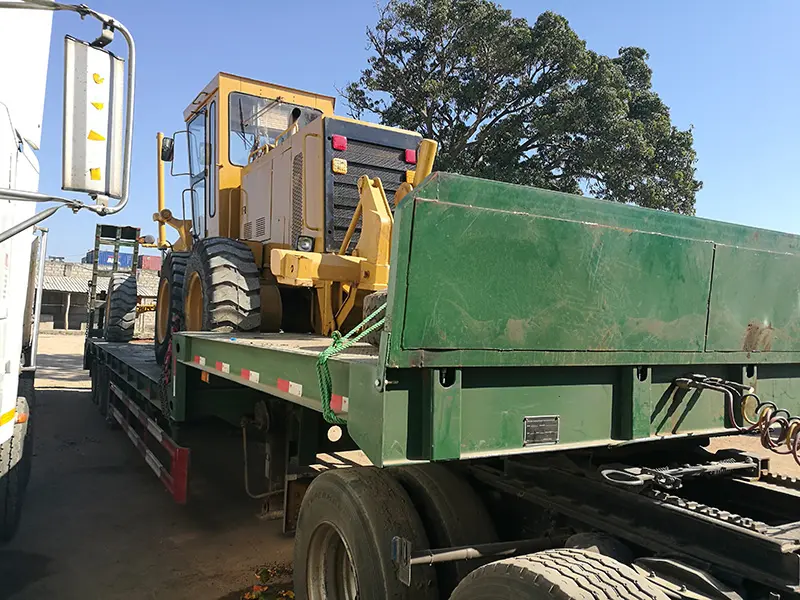 3 Axle Lowbed Trailer Use in Mozambique