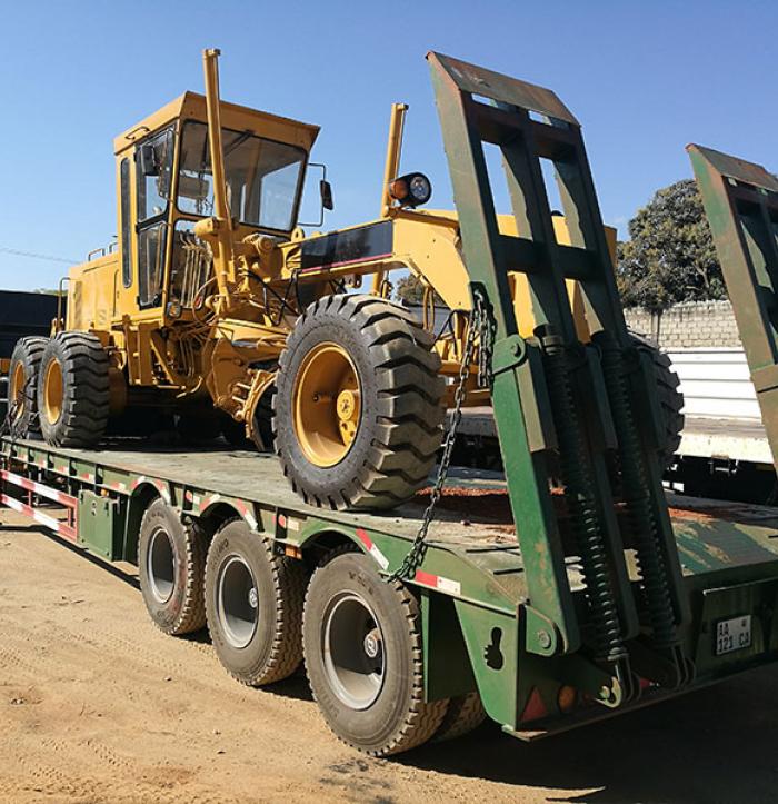 3 Axle Lowbed Trailer Use in Mozambique